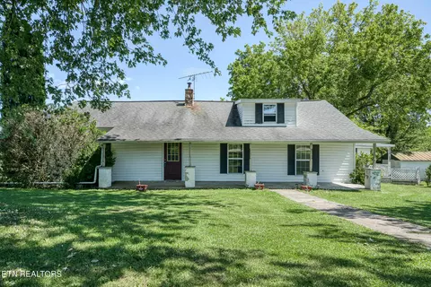 4407 Flynns Cove Rd, Crossville, TN 38572