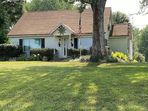 6115 Scottsville Rd, Lafayette, TN 37083
