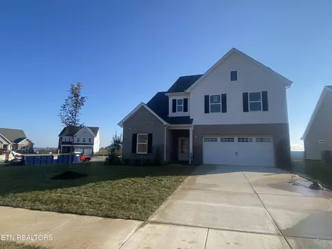 245 Aspen Dr, Lenoir City, TN 37771