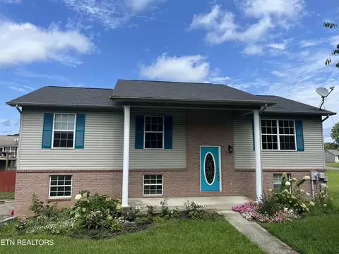 213 River Valley Cir, Sevierville, TN 37862