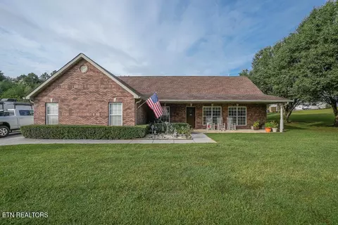 1427 Andera Dr, Maryville, TN 37801