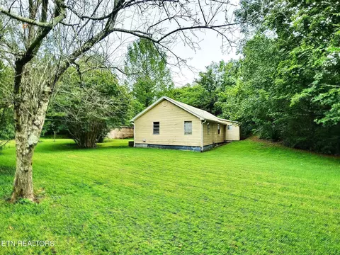 7028 Vonore Rd, Loudon, TN 37774