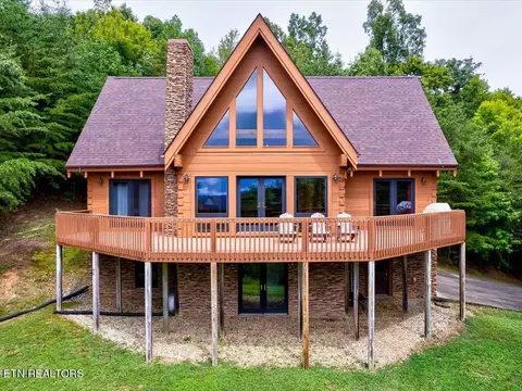 151 Patchwork Ln, New Tazewell, TN 37825