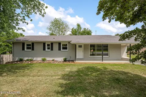 316 S 4th Ave, Baxter, TN 38544 photo 1