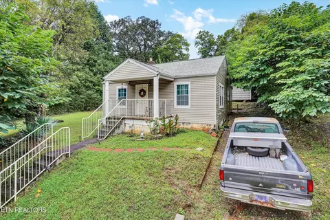 1905 Hoitt Ave, Knoxville, TN 37917
