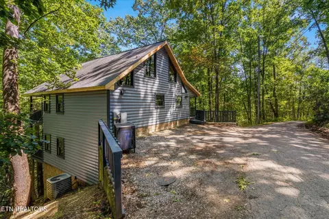 2633 Whipoorwill Hill Way, Sevierville, TN 37862