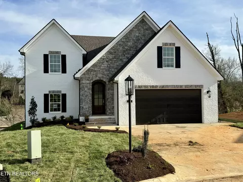 9201 Iris Garden Ln, Knoxville, TN 37922
