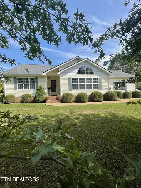 400 Courtney Ann Dr, Mcminnville, TN 37110