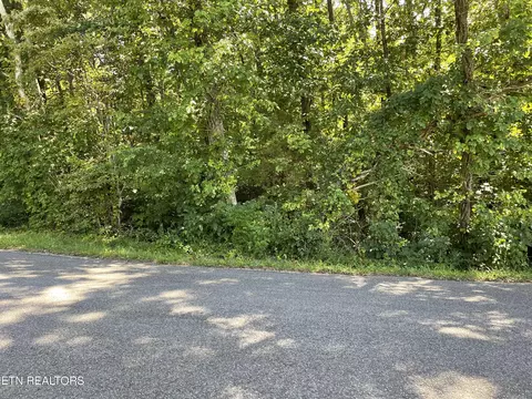 577 Sequoyah Dr, Morristown, TN 37813