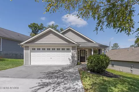 10303 Boston Ln, Knoxville, TN 37932