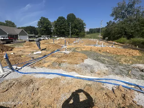 133 Elise Way, Lenoir City, TN 37771