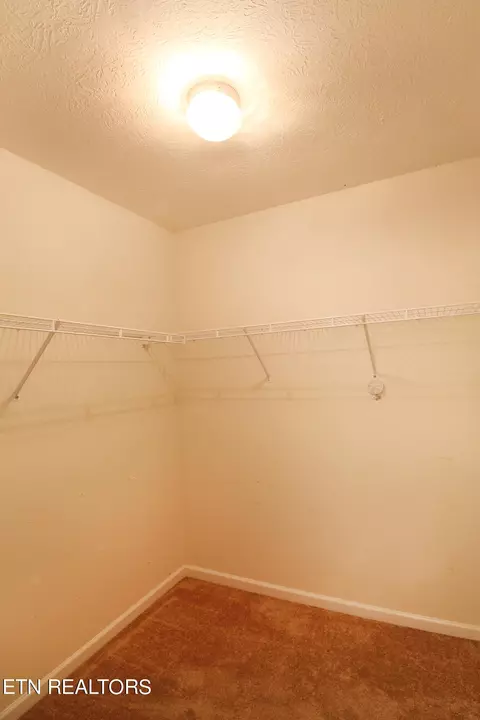 2015 Gatehouse Ln, Powell, TN 37849 photo 21