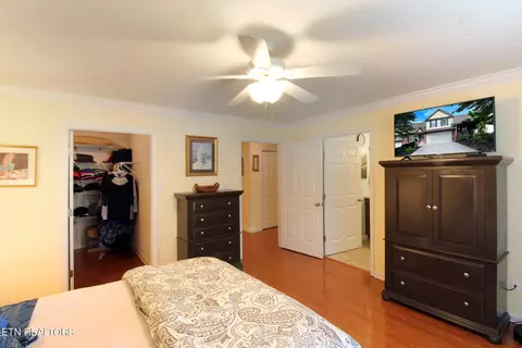 2015 Gatehouse Ln, Powell, TN 37849 photo 11