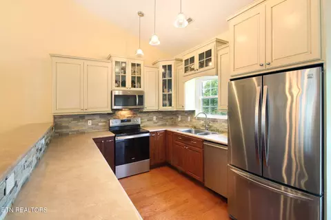 2015 Gatehouse Ln, Powell, TN 37849 photo 8