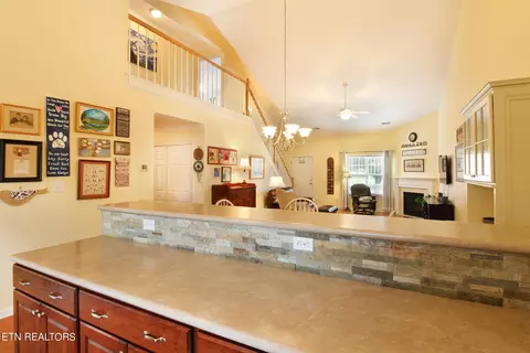 2015 Gatehouse Ln, Powell, TN 37849 photo 6