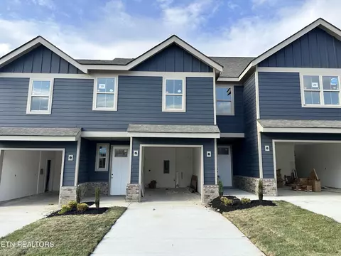 1616 Mountain Quail Cir, Maryville, TN 37801
