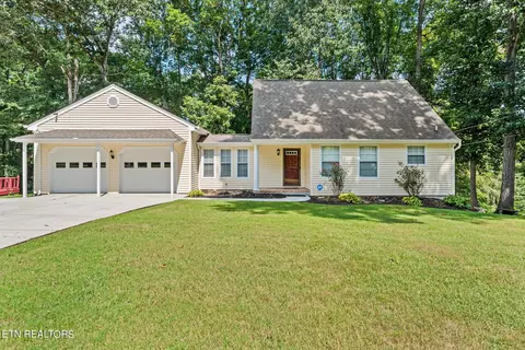 108 Iroquois Ln, Clinton, TN 37716