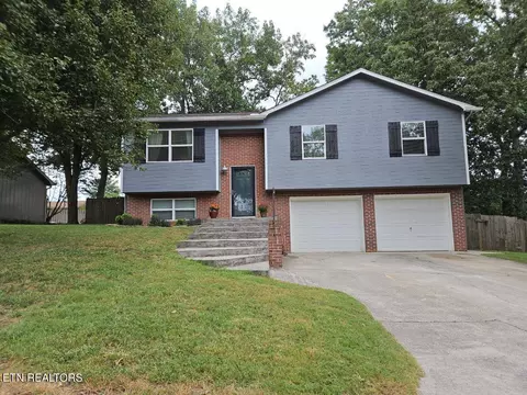 1440 Waynesboro Ln, Knoxville, TN 37923