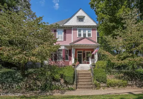 2711 Holbrook Dr, Knoxville, TN 37918