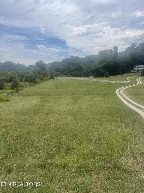 12406 Hickory Creek Rd, Knoxville, TN 37932