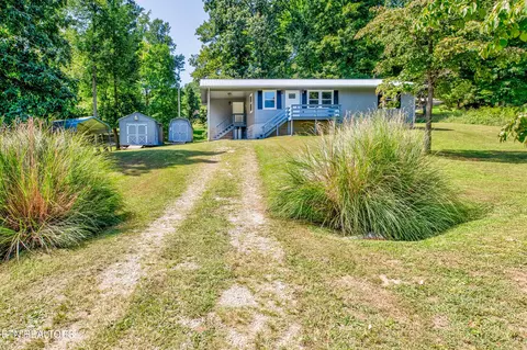 188 Magnolia Ln, La Follette, TN 37766