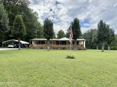 701 Red Hill Rd, Sunbright, TN 37872