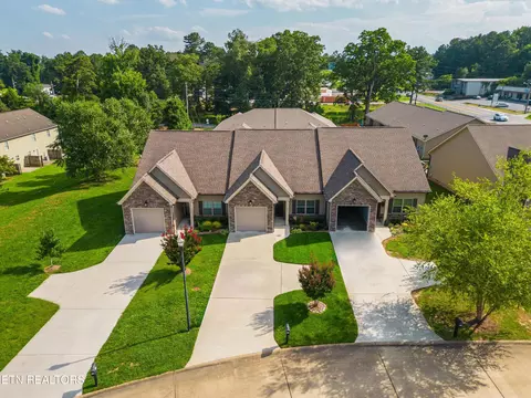 1624 NE Stonebriar Dr, Cleveland, TN 37312