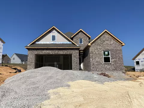 151 English Oak Ln, Lenoir City, TN 37771