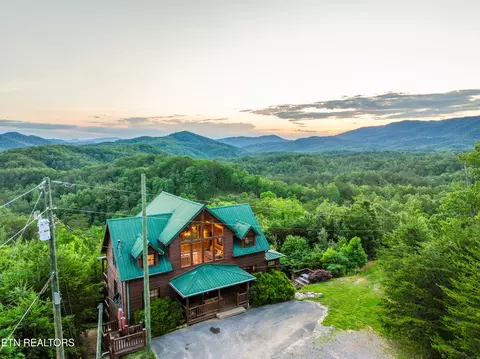 4726 Wesley Way, Sevierville, TN 37876