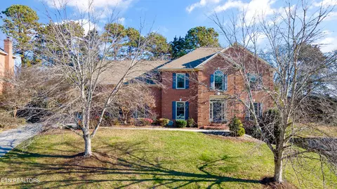 12812 Big Horn Ln, Farragut, TN 37934