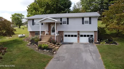 126 Redbird Ln, Tazewell, TN 37879