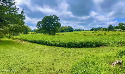 351 B King Rd, Madisonville, TN 37354