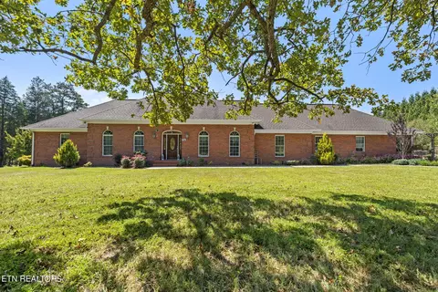 109 Dairy Pond Rd, Norris, TN 37828