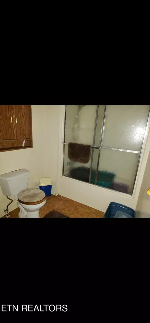 105 E Winchester, Middlesboro, KY 40965 photo 17