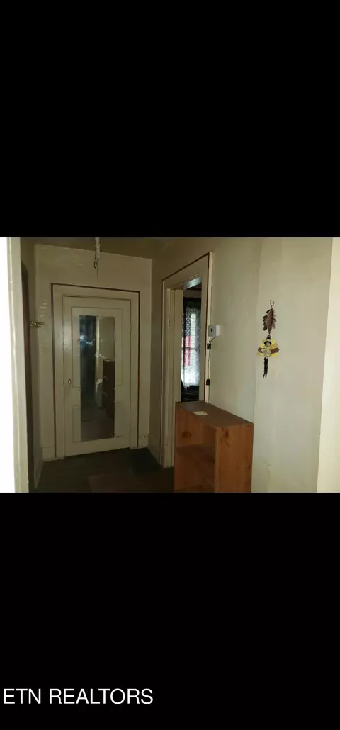 105 E Winchester, Middlesboro, KY 40965 photo 20