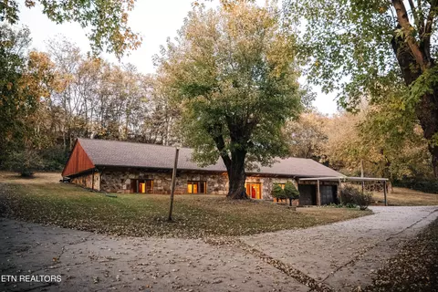 264 Old Dandridge Pike, Strawberry Plains, TN 37871