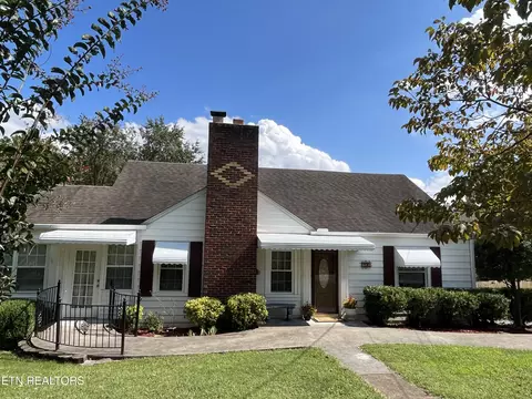 305 Forrest Ave, Athens, TN 37303
