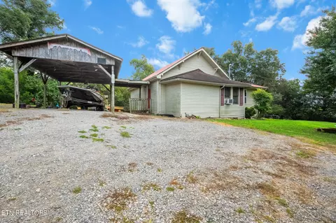 603 W Vinegar Valley Rd, Friendsville, TN 37737