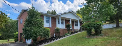 107 Hillcrest Dr, Maynardville, TN 37807
