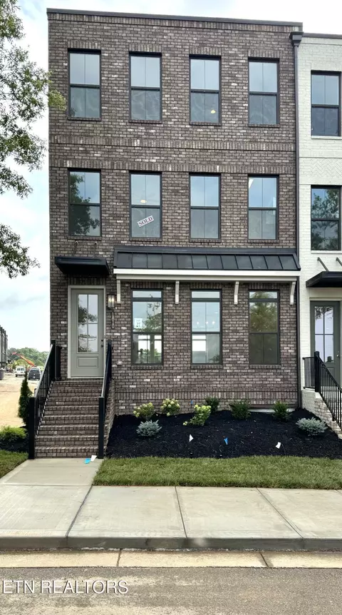 1810 Thunderhead Rd, Knoxville, TN 37922