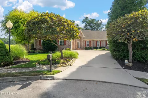 1594 Lewisbrooke Ln, Knoxville, TN 37922