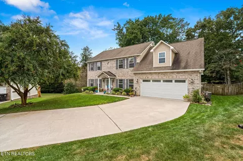 1100 Avocet Ln, Knoxville, TN 37922