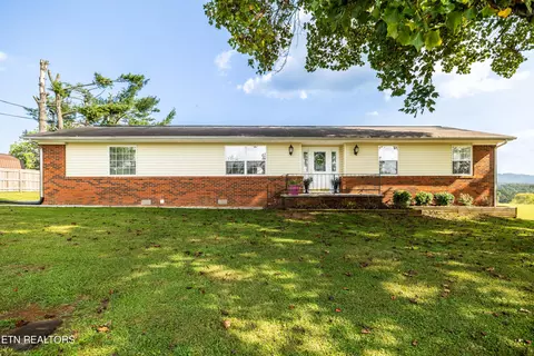 3612 Heritage View Dr, Maryville, TN 37804