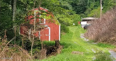 341 Bucklick Ln, Tazewell, TN 37879