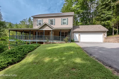 341 Rainbow Cir, Townsend, TN 37882