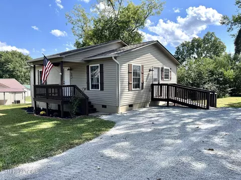 1003 W Morris St, Sweetwater, TN 37874
