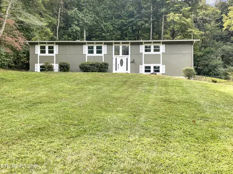 232 Gum Hollow Rd, Oak Ridge, TN 37830