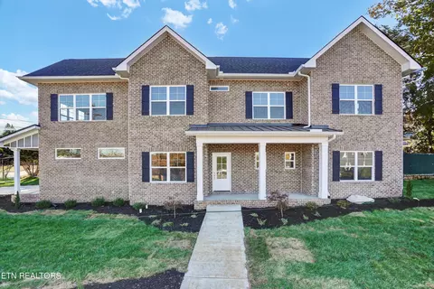 804 Grove St, Loudon, TN 37774