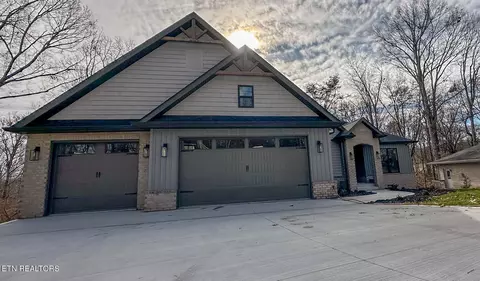 134 Doya Ln, Loudon, TN 37774