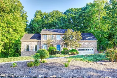153 Whippoorwill Dr, Oak Ridge, TN 37830